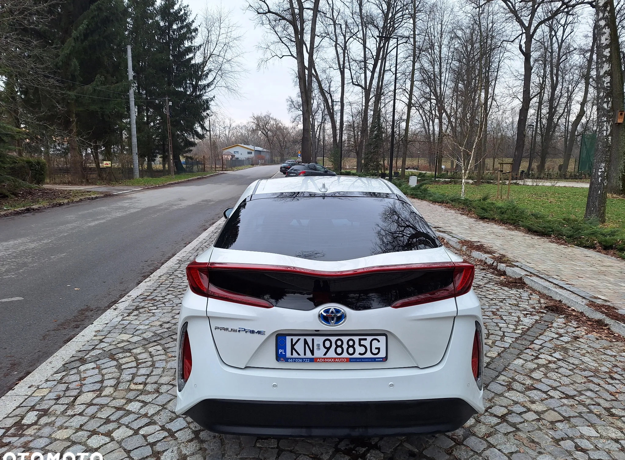 Toyota Prius cena 82000 przebieg: 130000, rok produkcji 2018 z Krajenka małe 191